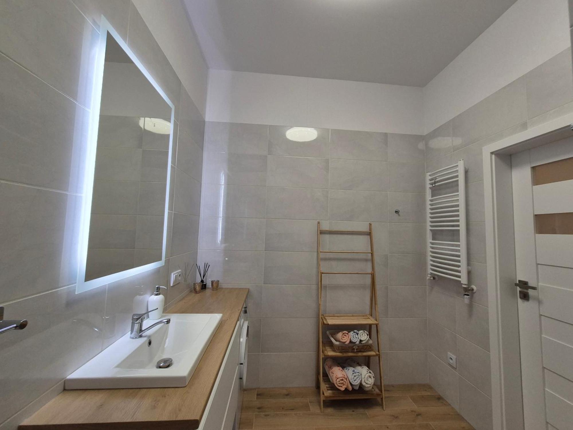 Apartamento Duzy Komfortowy Apartament W Samym Centrum Przy Manufaktura I Piotrkowska, Blisko Zoo, Fala Łódź Exterior foto